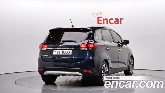 Kia Carens 2017 — photo 2