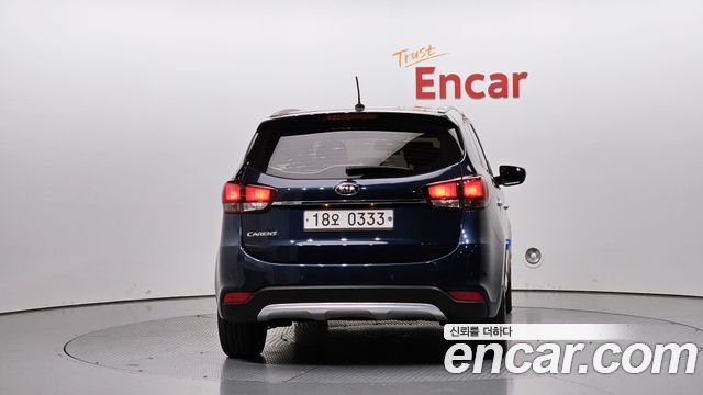 Kia Carens 2017 — photo 4