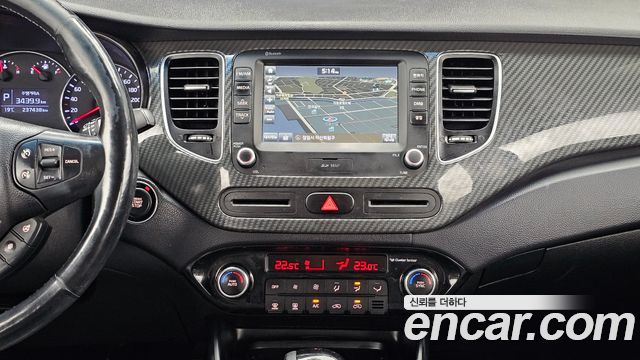 Kia Carens 2017 — photo 20