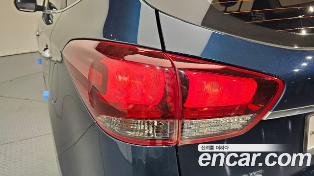 Kia Carens 2017 — photo 9