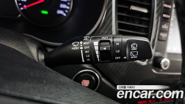 Kia Carens 2017 — photo 27