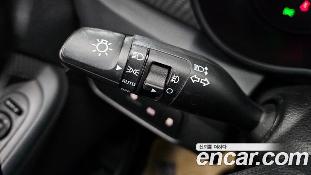 Kia Carens 2017 — photo 32