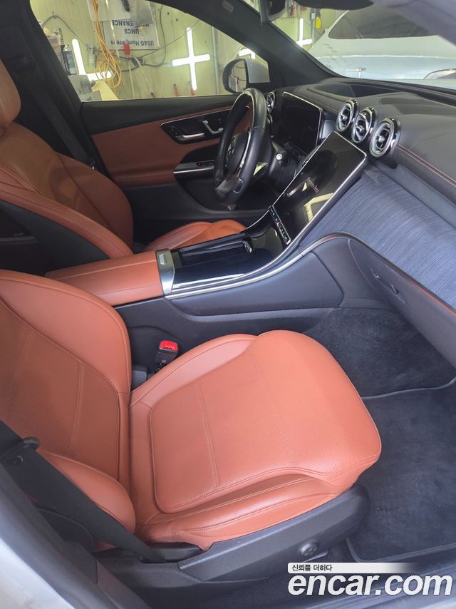 Mercedes-Benz GLC-Class 2023 — photo 4