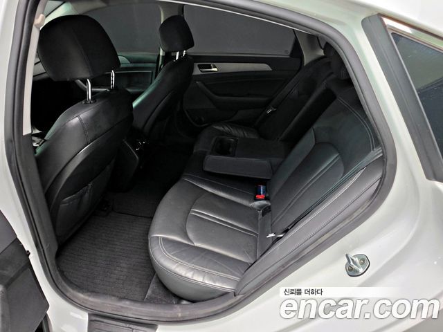 Hyundai Sonata 2018 — photo 11