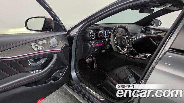 Mercedes-Benz E-Class 2018 — photo 13