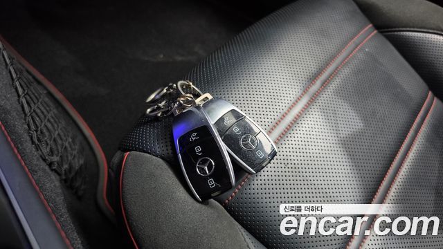 Mercedes-Benz E-Class 2018 — photo 21