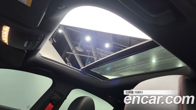 Mercedes-Benz E-Class 2018 — photo 22