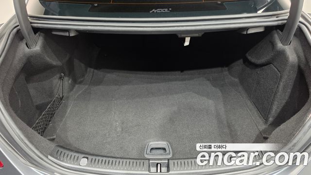 Mercedes-Benz E-Class 2018 — photo 24