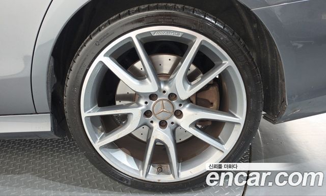 Mercedes-Benz E-Class 2018 — photo 7
