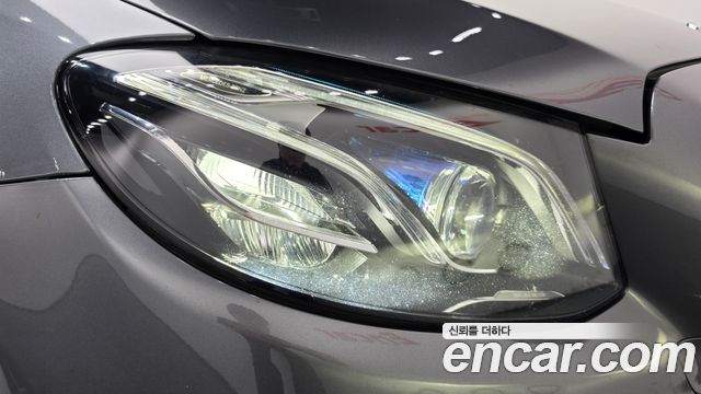 Mercedes-Benz E-Class 2018 — photo 8