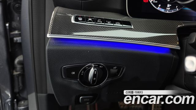 Mercedes-Benz E-Class 2018 — photo 27