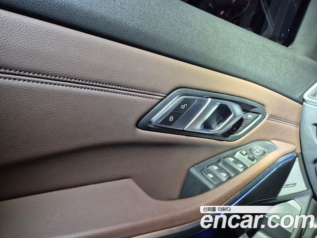 BMW 3-Series 2019 — photo 7