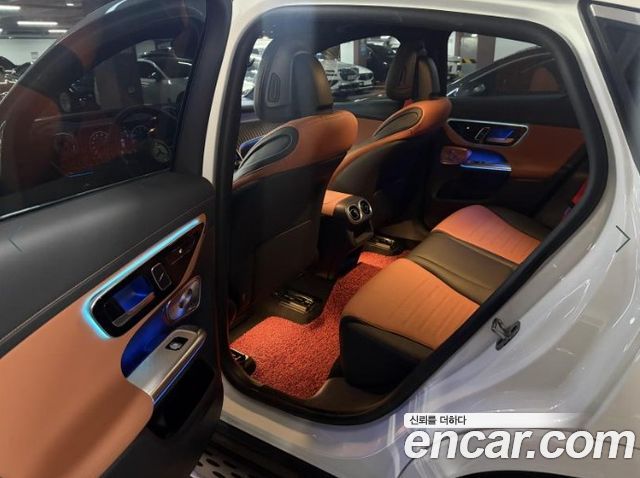 Mercedes-Benz GLC-Class 2025 — photo 6