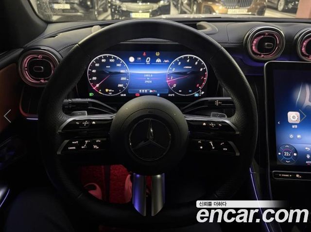 Mercedes-Benz GLC-Class 2025 — photo 8