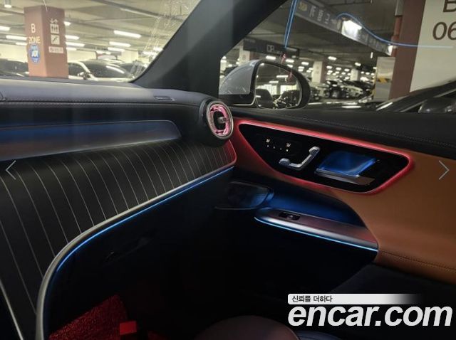 Mercedes-Benz GLC-Class 2025 — photo 13