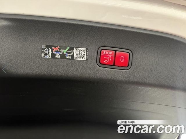 Mercedes-Benz GLC-Class 2025 — photo 16