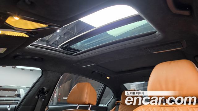 BMW 7-Series 2022 — photo 22