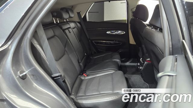 Genesis GV70 2022 — photo 17