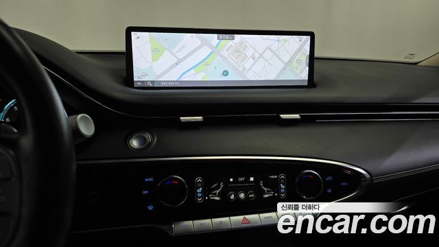 Genesis GV70 2022 — photo 19