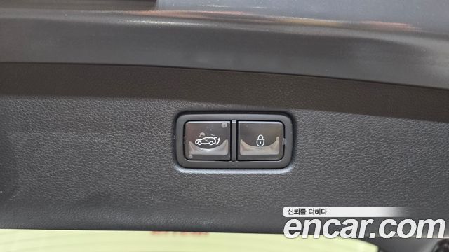 Genesis GV70 2022 — photo 23