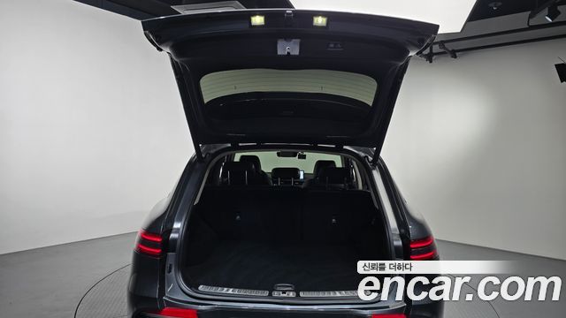 Genesis GV70 2022 — photo 24
