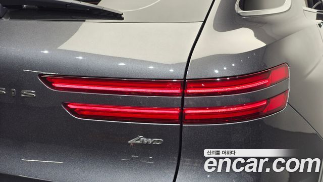 Genesis GV70 2022 — photo 9