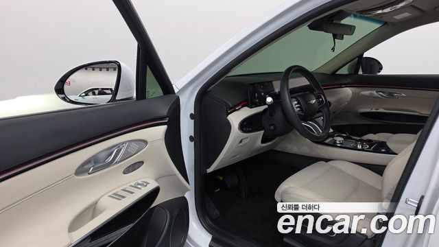 Genesis GV70 2025 — photo 13