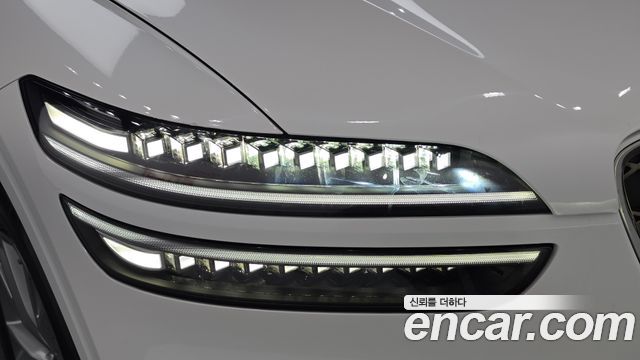 Genesis GV70 2025 — photo 8