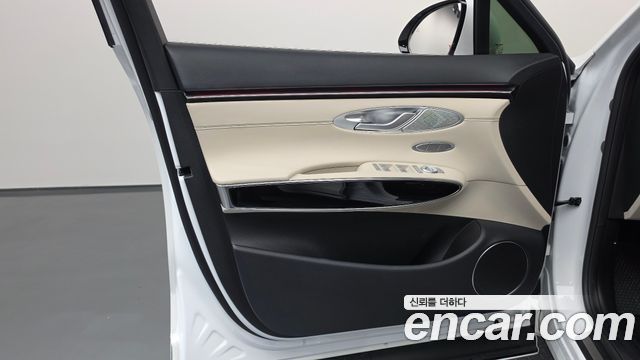 Genesis GV70 2025 — photo 14