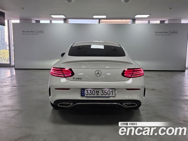 Mercedes-Benz C-Class 2023 — photo 4