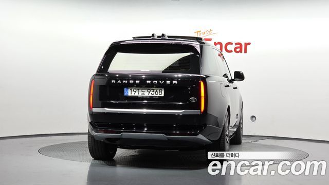 Land Rover Range Rover 2023 — photo 4