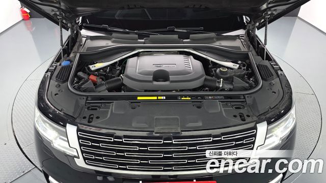 Land Rover Range Rover 2023 — photo 6