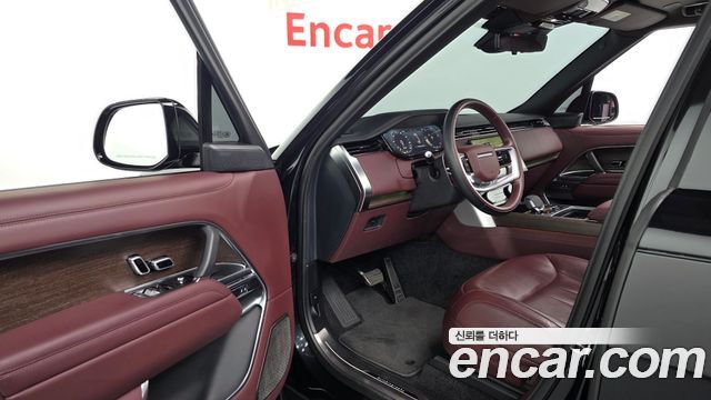 Land Rover Range Rover 2023 — photo 13
