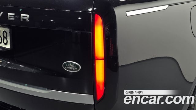 Land Rover Range Rover 2023 — photo 9
