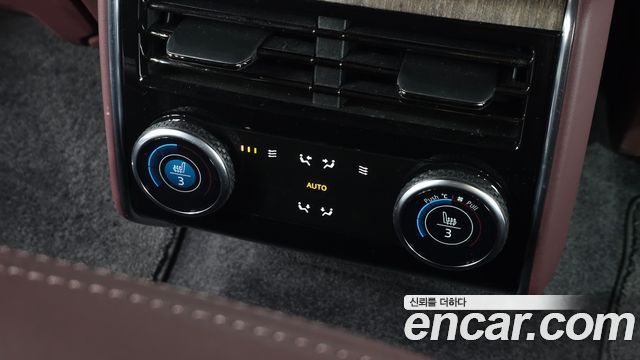 Land Rover Range Rover 2023 — photo 35