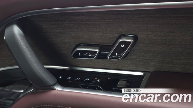 Land Rover Range Rover 2023 — photo 39