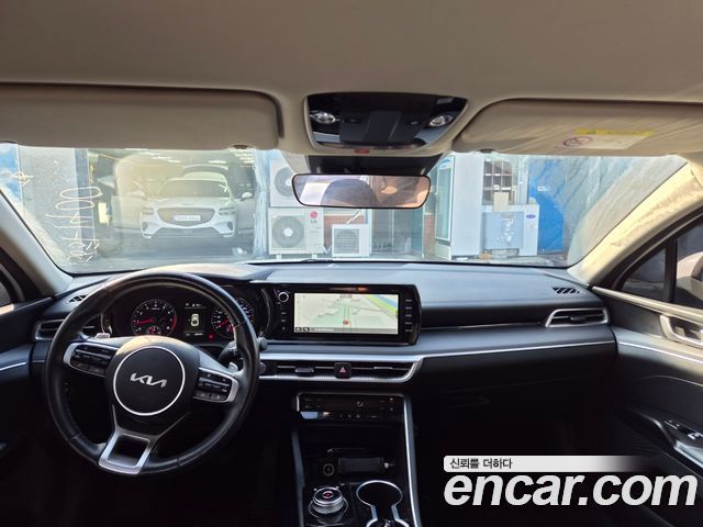 Kia K5 2022 — photo 11