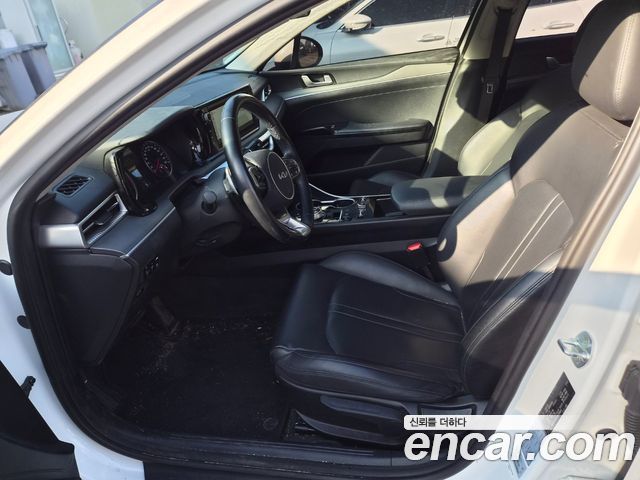 Kia K5 2022 — photo 14