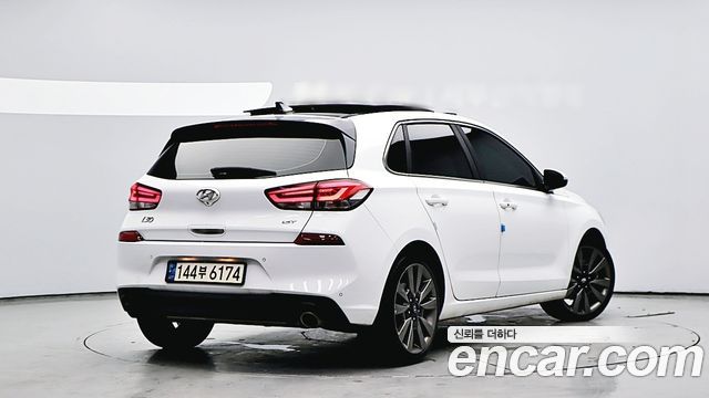 Hyundai i30 2018 — photo 2