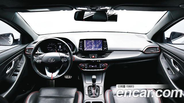 Hyundai i30 2018 — photo 8