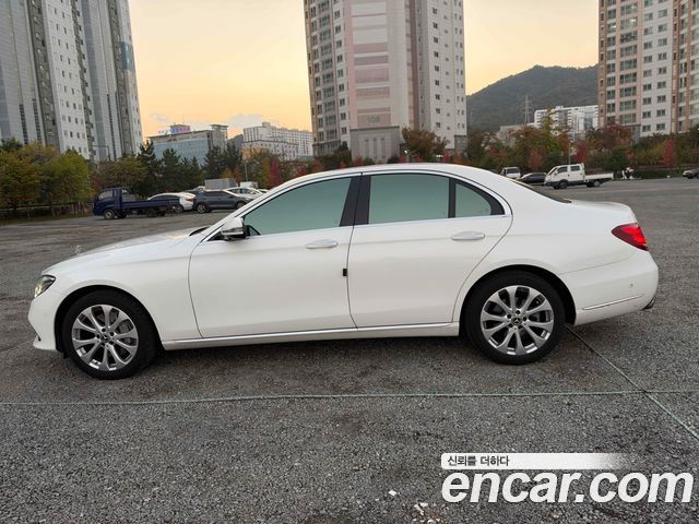 Mercedes-Benz E-Class 2019 — photo 6