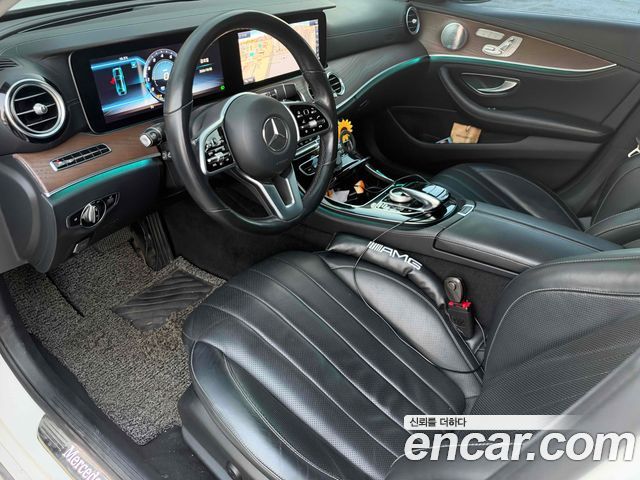 Mercedes-Benz E-Class 2019 — photo 9