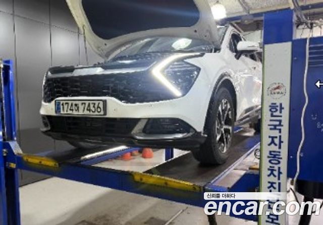 Kia Sportage 2023 — photo 1