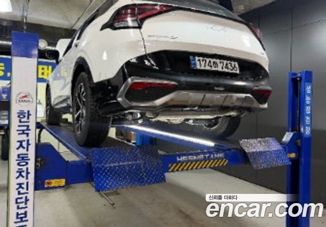 Kia Sportage 2023 — photo 2