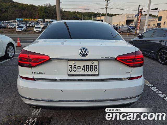 Volkswagen Passat 2018 — photo 4