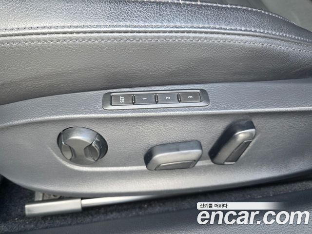Volkswagen Passat 2018 — photo 16