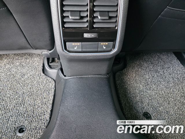 Volkswagen Passat 2018 — photo 18