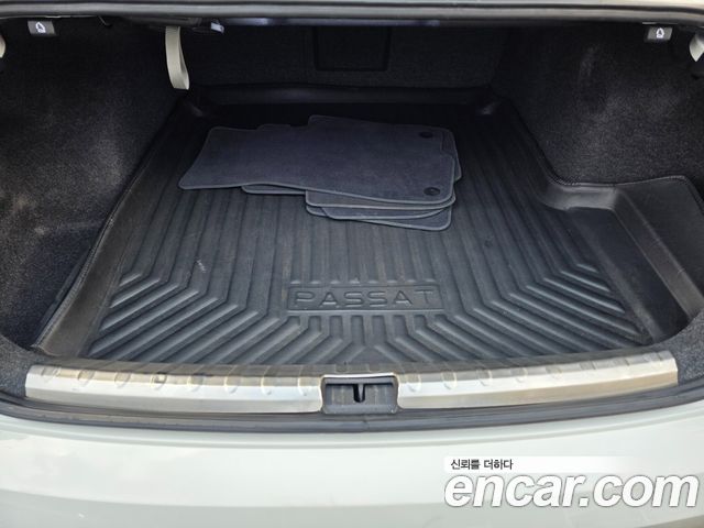 Volkswagen Passat 2018 — photo 19
