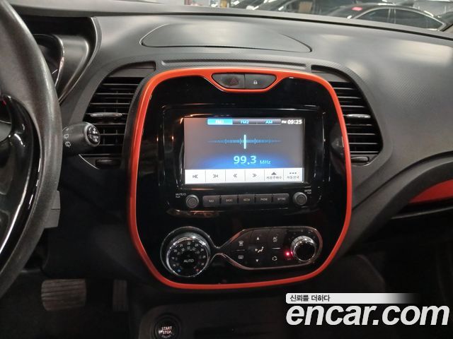 Renault Korea QM3 2014 — photo 17