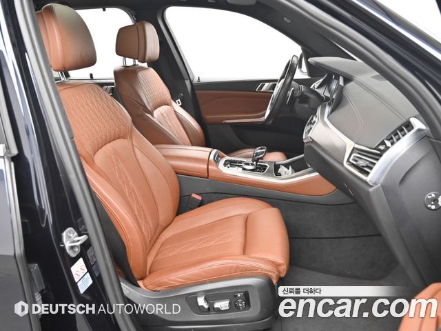 BMW X5 2022 — photo 10